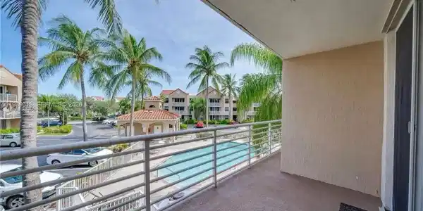 2711 Ocean Club Blvd