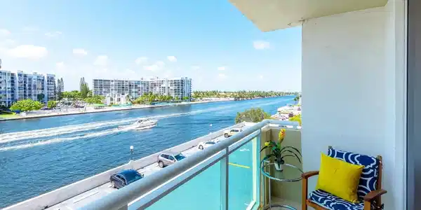 3000 S Ocean Dr