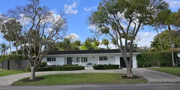 15720 SW 87th Ct