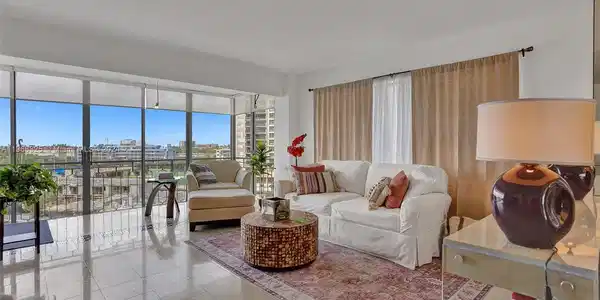11111 Biscayne Blvd