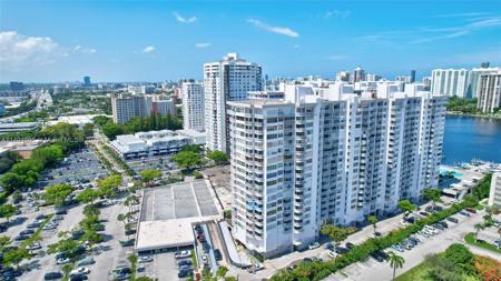 18011 Biscayne Blvd Unit 1901