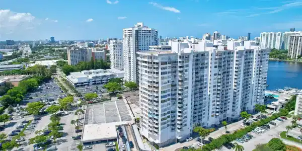 18011 Biscayne Blvd Unit 1901