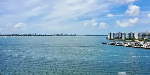 2016 Bay Dr Unit 808