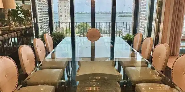 11111 Biscayne Blvd