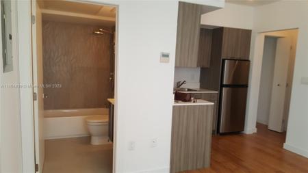 551 MICHIGAN AV Unit 114 W/PARKING