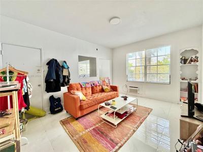 1005 Meridian Ave
