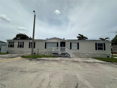 220 NE 12th Ave LOT 137