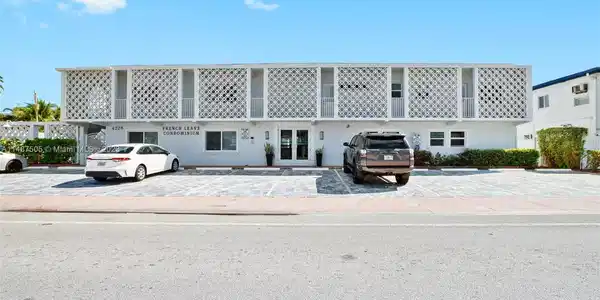 4228 N Ocean Dr