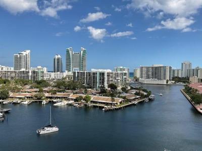 300 Three Islands Blvd