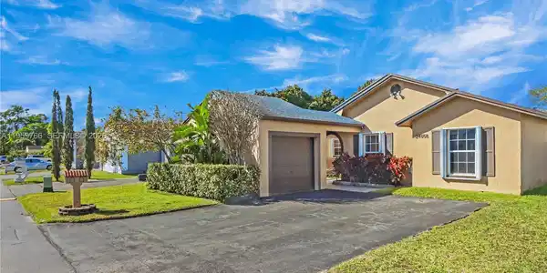 24958 SW 128th Path