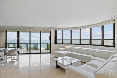 10175 Collins Ave