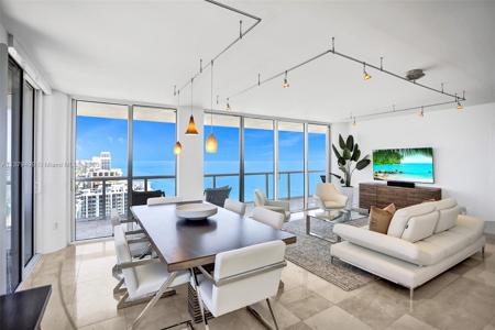 6365 Collins Ave