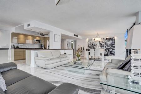2017 S Ocean Dr