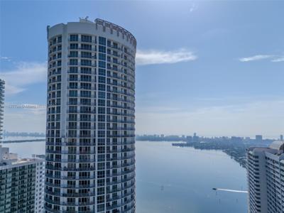 1750 N Bayshore Dr