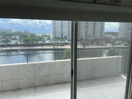 220 Kings Point Dr Unit 512