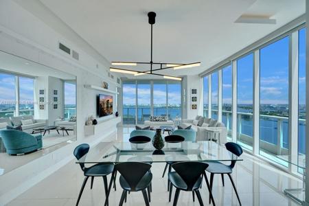 2020 N Bayshore Dr