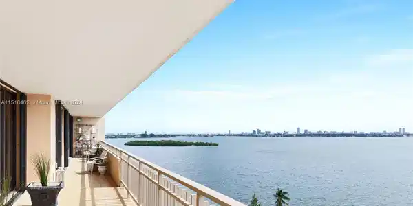 11113 Biscayne Blvd
