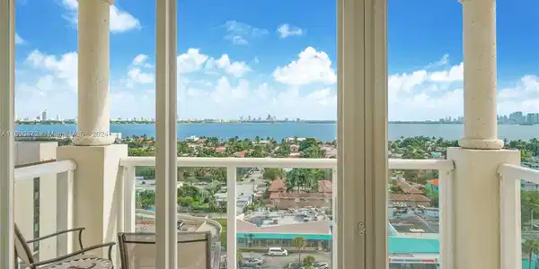 1625 Kennedy Causeway