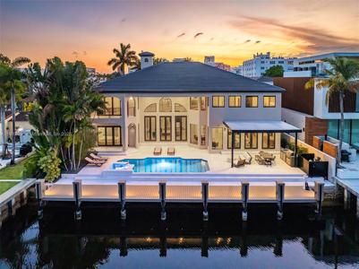 324 Coconut Isle Dr