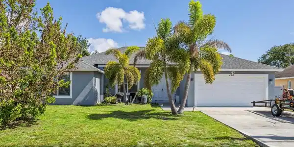 115 SW Glenwood Dr