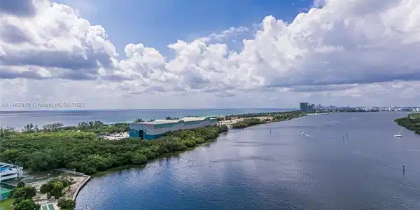 500 Bayview Dr