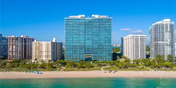 10203 Collins Ave