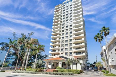6422 Collins Ave
