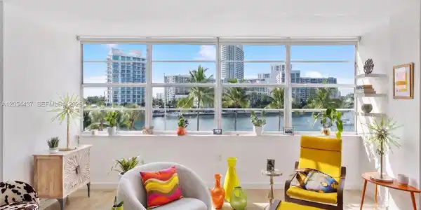 20 Island Ave