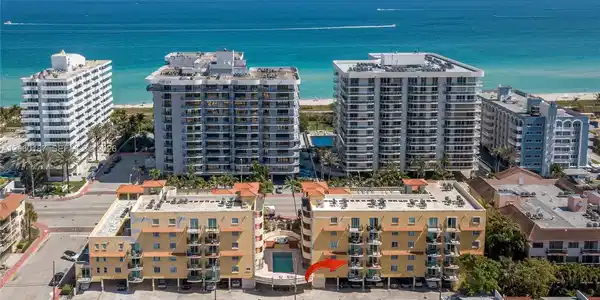 8888 Collins Ave