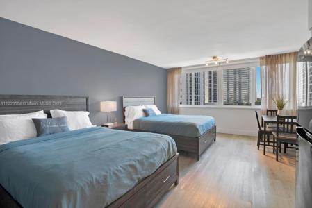19201 Collins Ave Unit 742