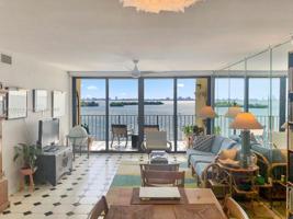7751 NE Bayshore Ct Unit 7C