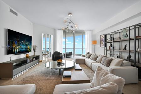 16047 Collins Ave