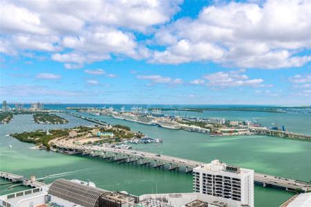 1750 N Bayshore Dr