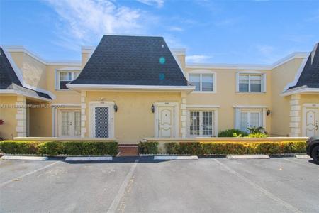 1006 NE 24th Ave
