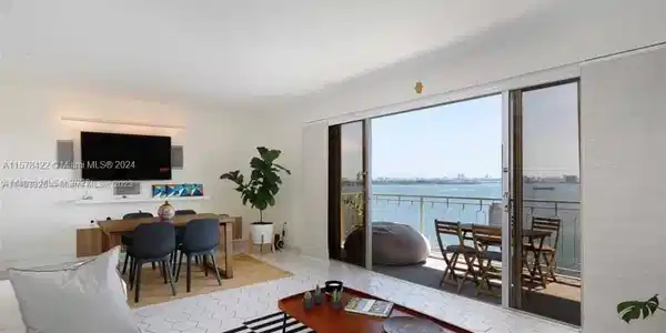 11111 Biscayne Blvd