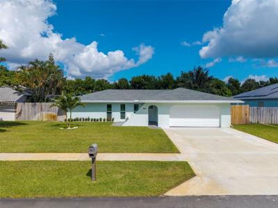 635 NE 15th Pl