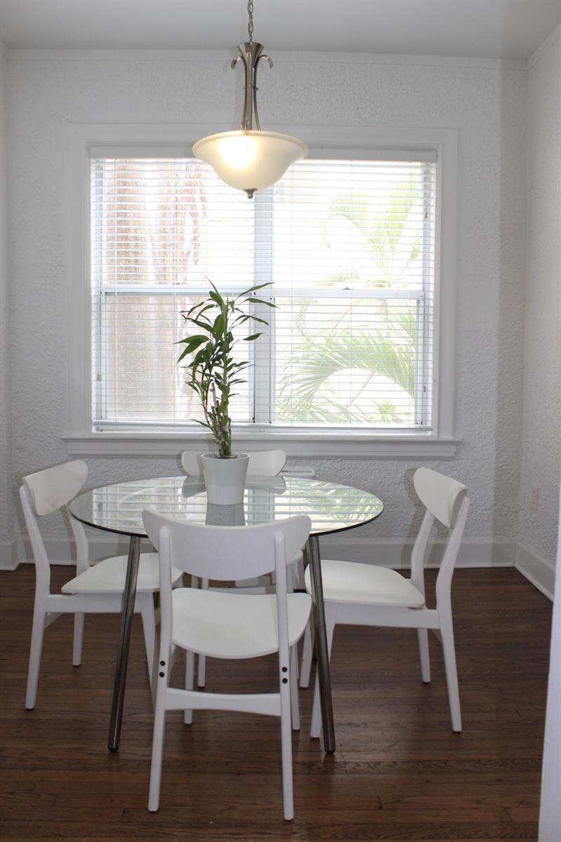 Image 4: Dining Room