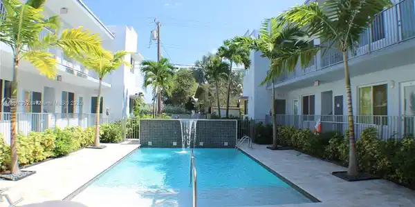 315 S Shore Dr Unit 2