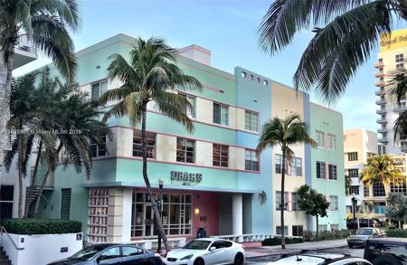 1460 Ocean Dr
