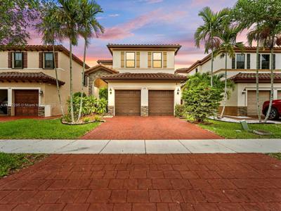 572 SE 34th Ter