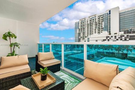 2301 Collins Ave