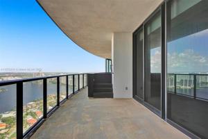 18555 Collins Ave Unit 3703
