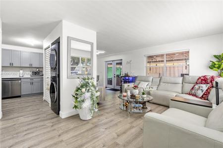203 NE 12th Ave