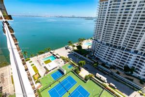 600 NE 36th St Unit PH7