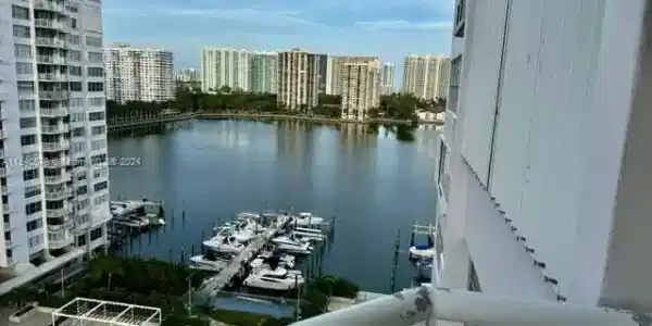18041 Biscayne Blvd