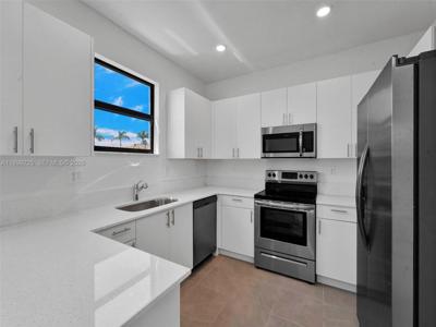 11919 SW 247th Ter