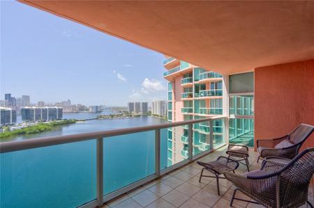 3370 Hidden Bay Dr