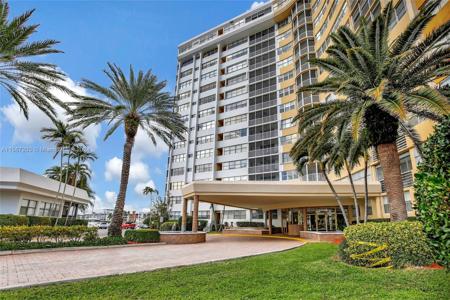 100 Golden Isles Dr