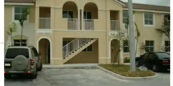 1666 SE 27 CT