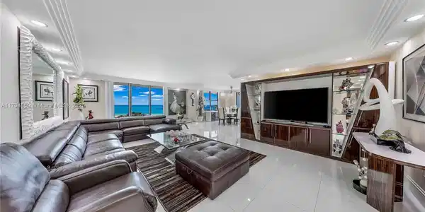 9801 Collins Ave